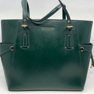 Michael Kors Voyager Tote